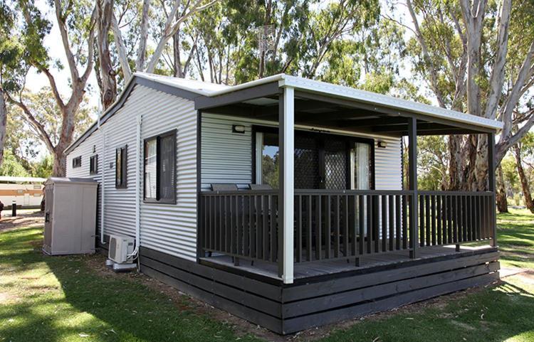 Cohuna Waterfront Holiday Park 외부 사진