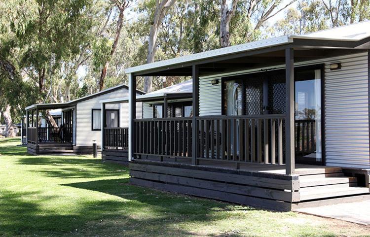 Cohuna Waterfront Holiday Park 외부 사진