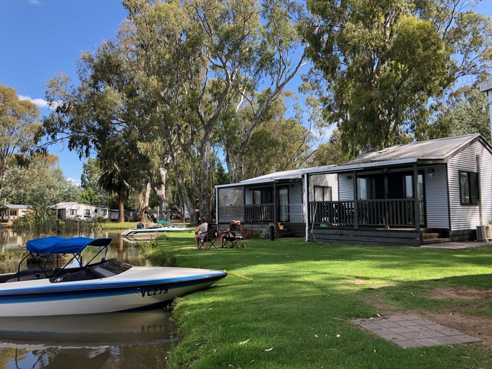 Cohuna Waterfront Holiday Park 외부 사진