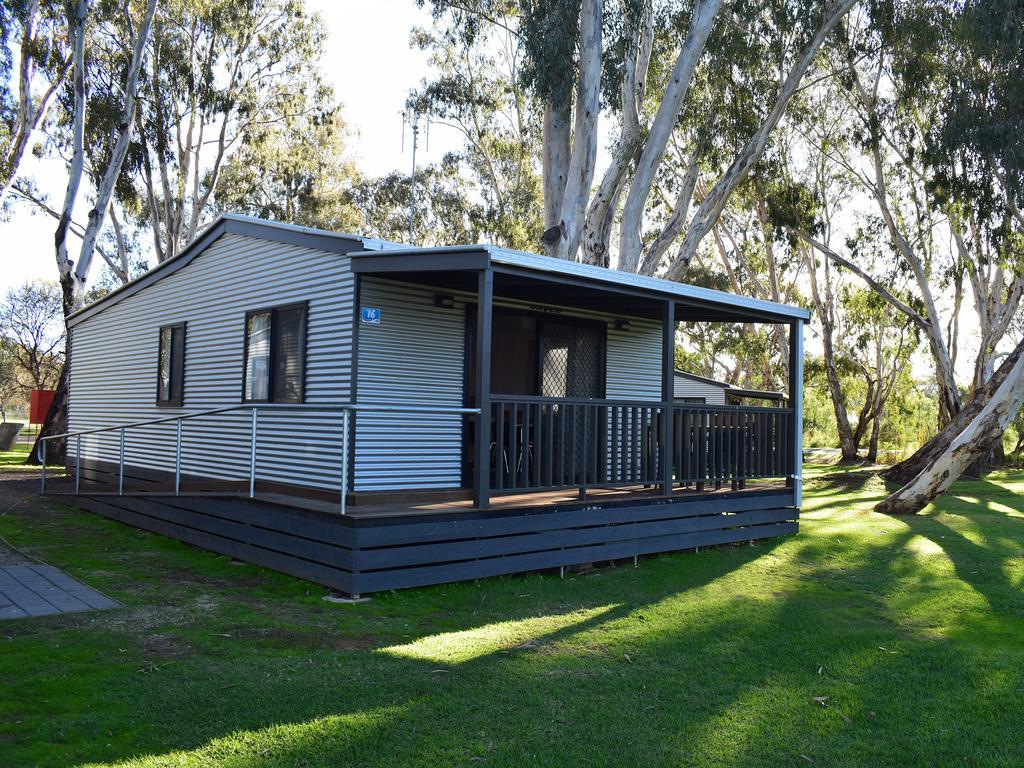 Cohuna Waterfront Holiday Park 외부 사진