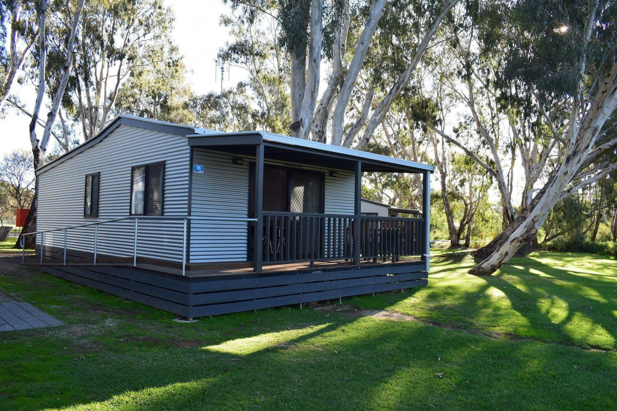 Cohuna Waterfront Holiday Park 외부 사진