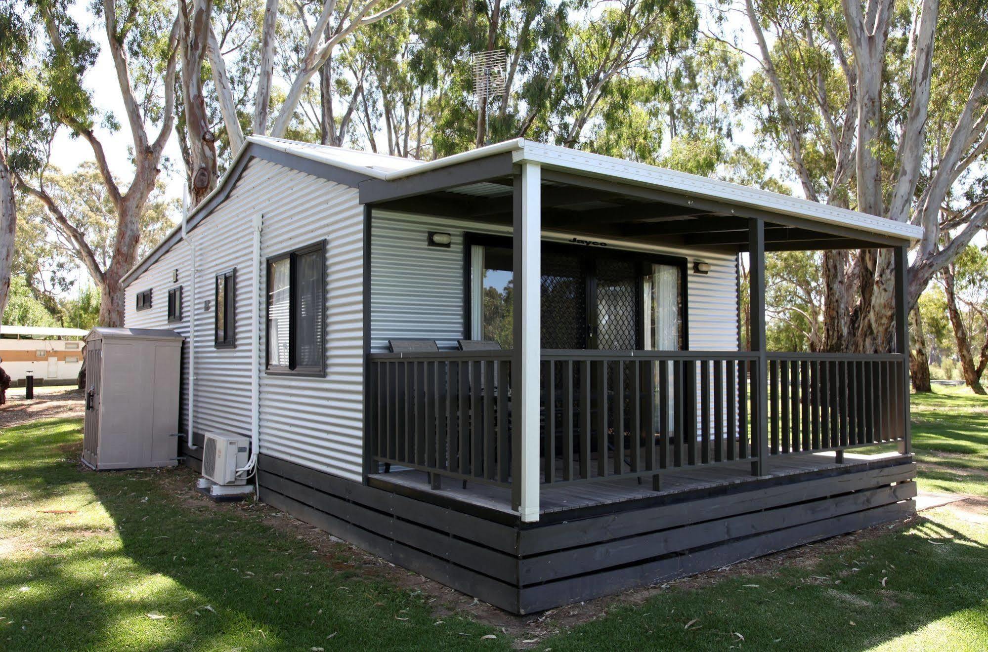 Cohuna Waterfront Holiday Park 외부 사진