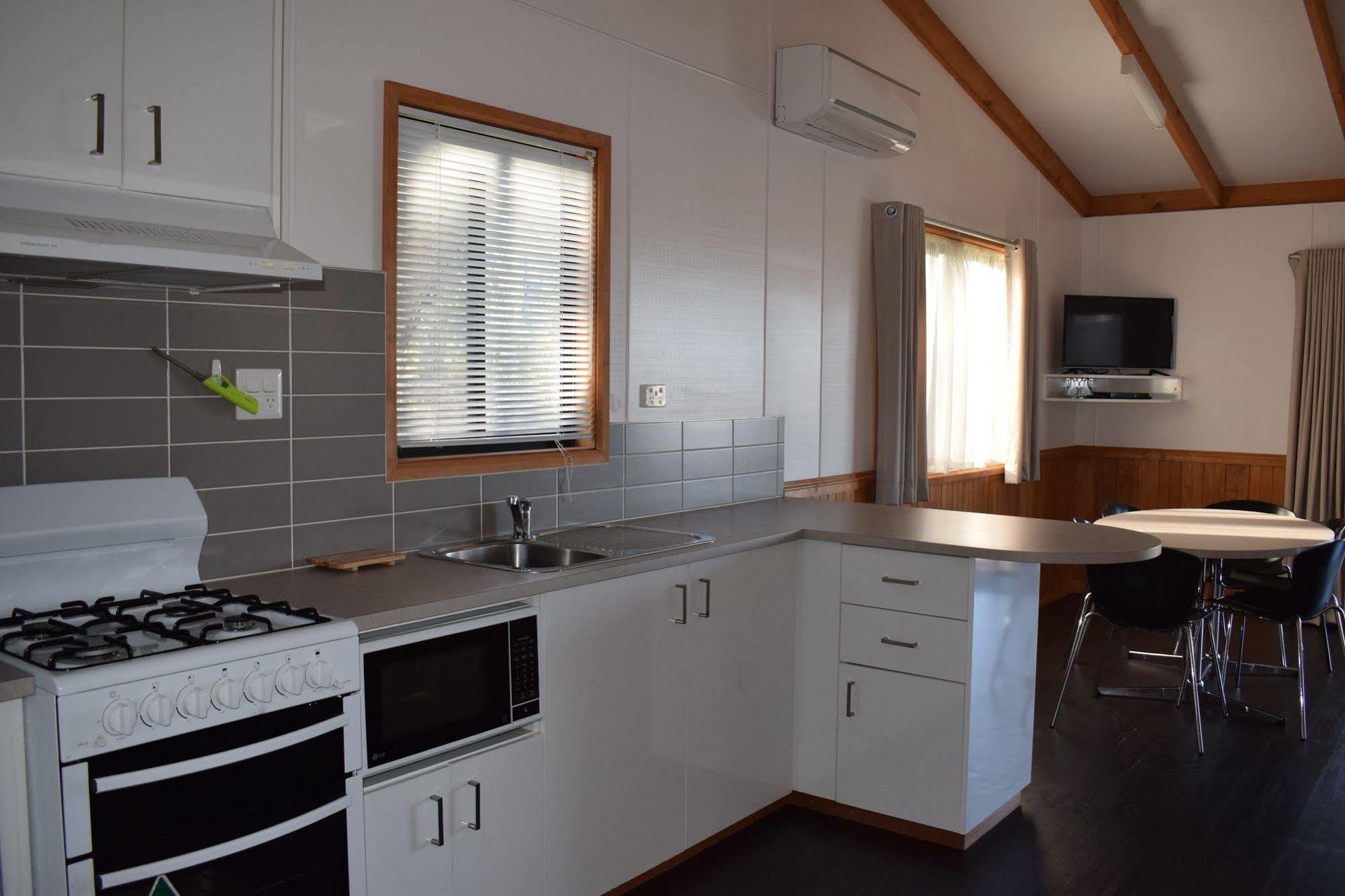 Cohuna Waterfront Holiday Park 외부 사진