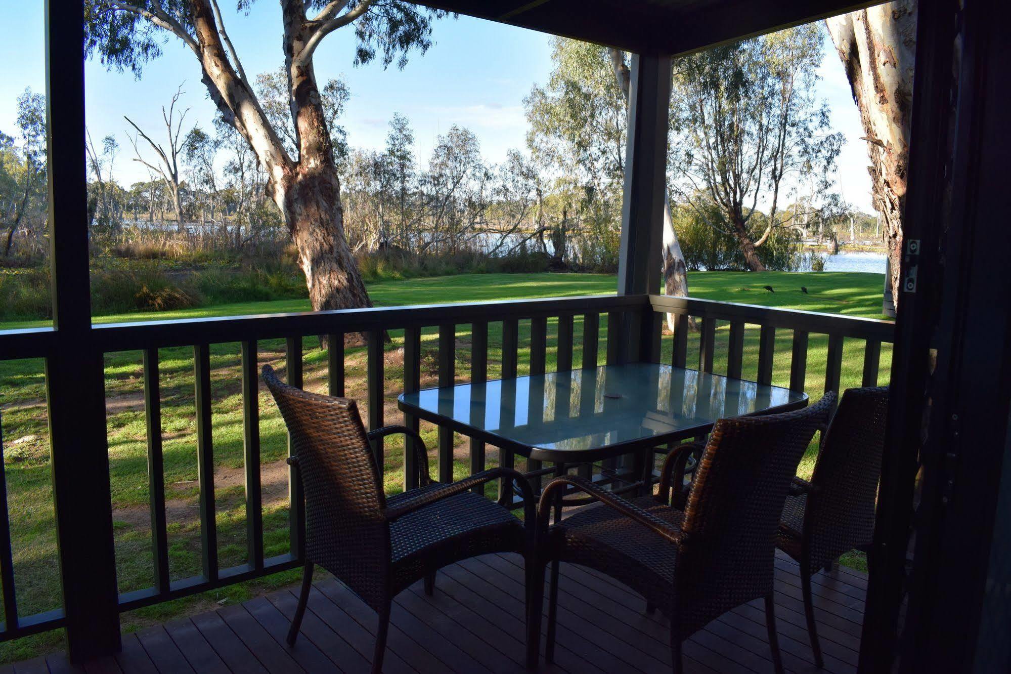 Cohuna Waterfront Holiday Park 외부 사진